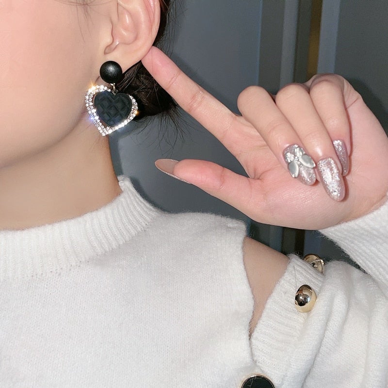 Boucles d'Oreilles en Or Noir en Forme de Cœur