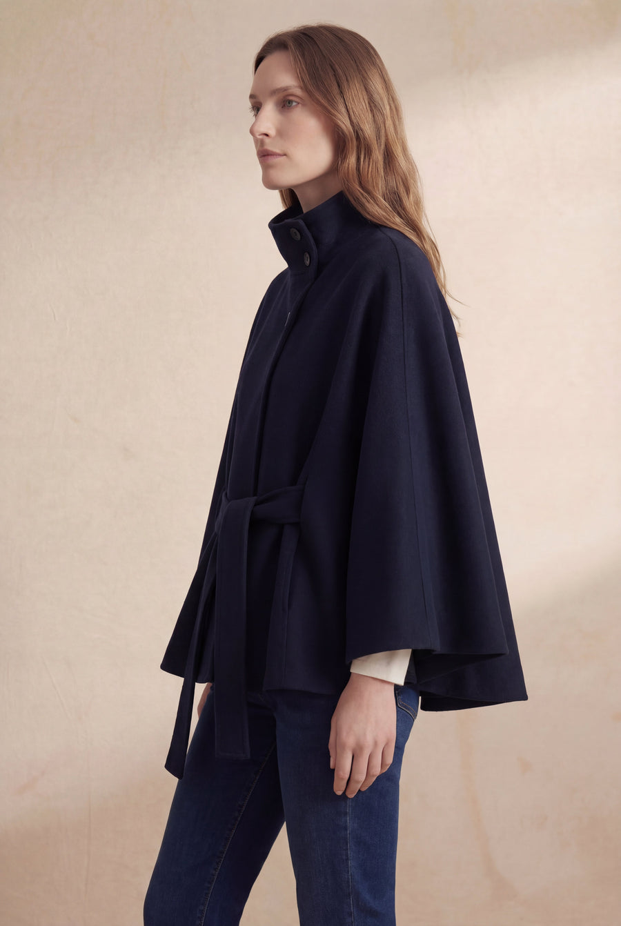 Veste à col montant et ceinture
